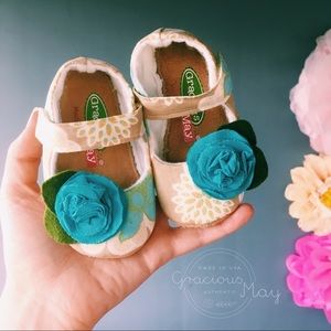 Gracious May Baby Girl Shoes Booties Suede Floral